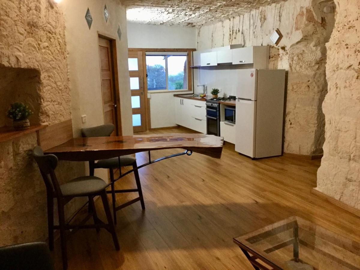 Dug Out B&B Apartments Coober Pedy Exterior foto