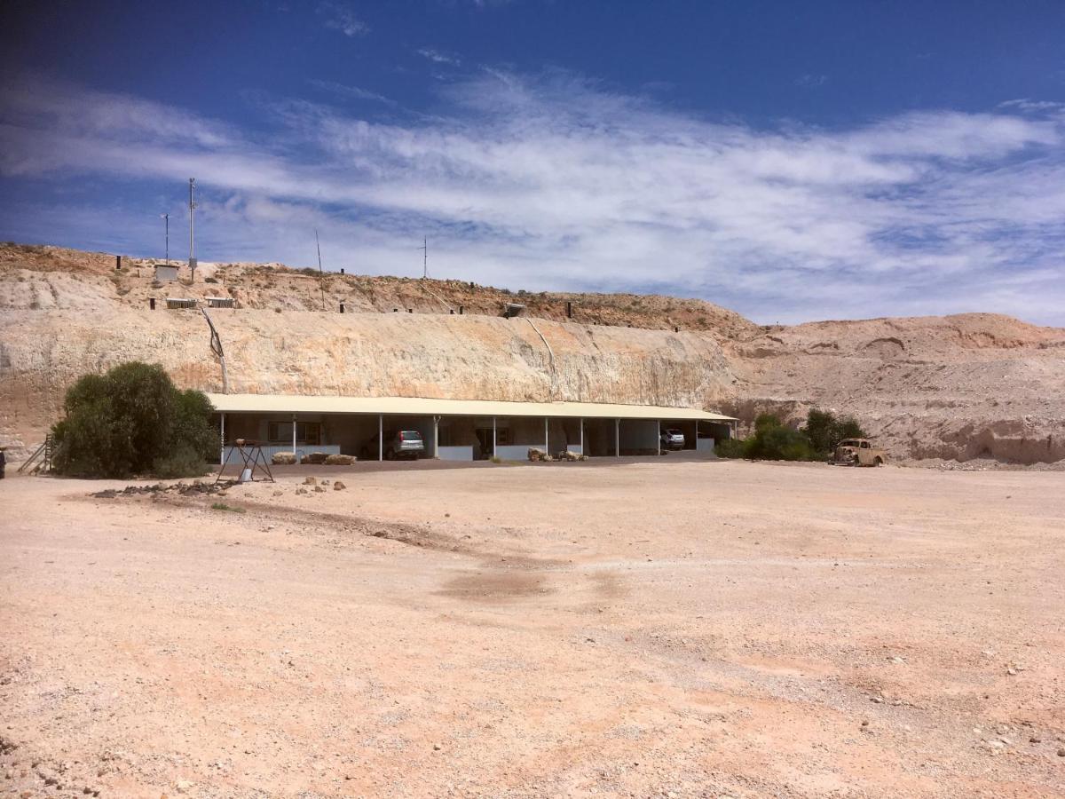 Dug Out B&B Apartments Coober Pedy Exterior foto