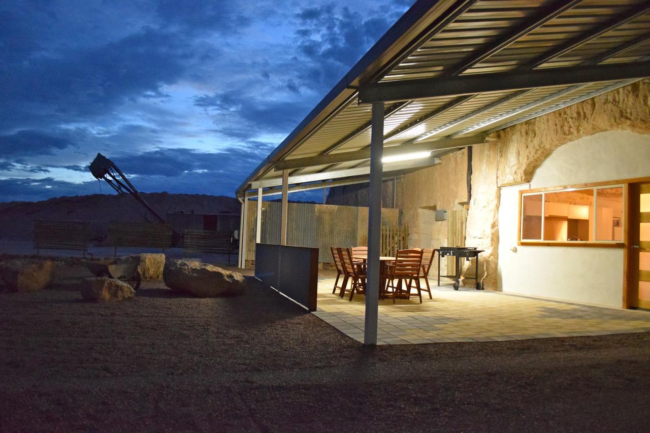 Dug Out B&B Apartments Coober Pedy Exterior foto