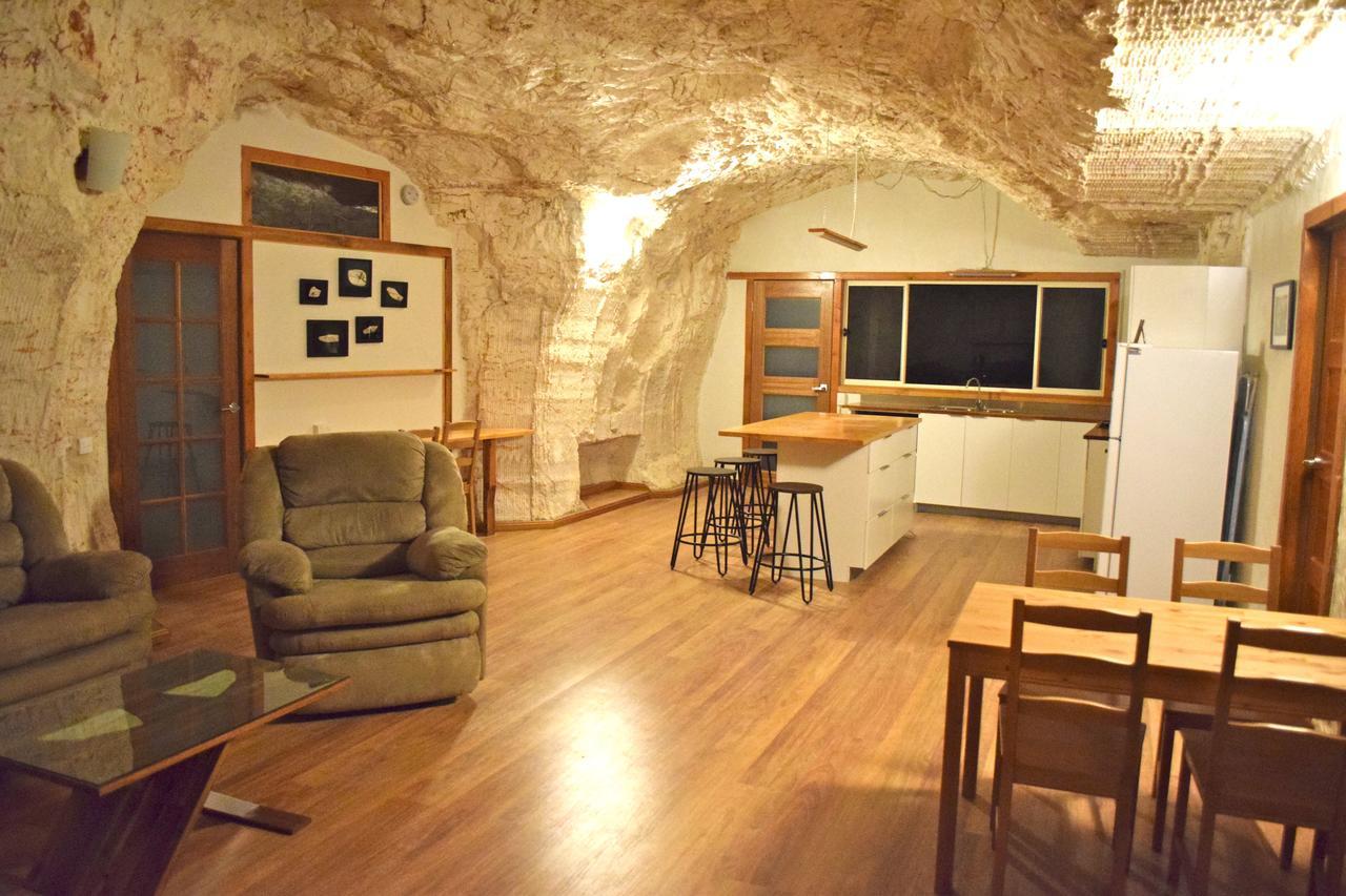 Dug Out B&B Apartments Coober Pedy Exterior foto