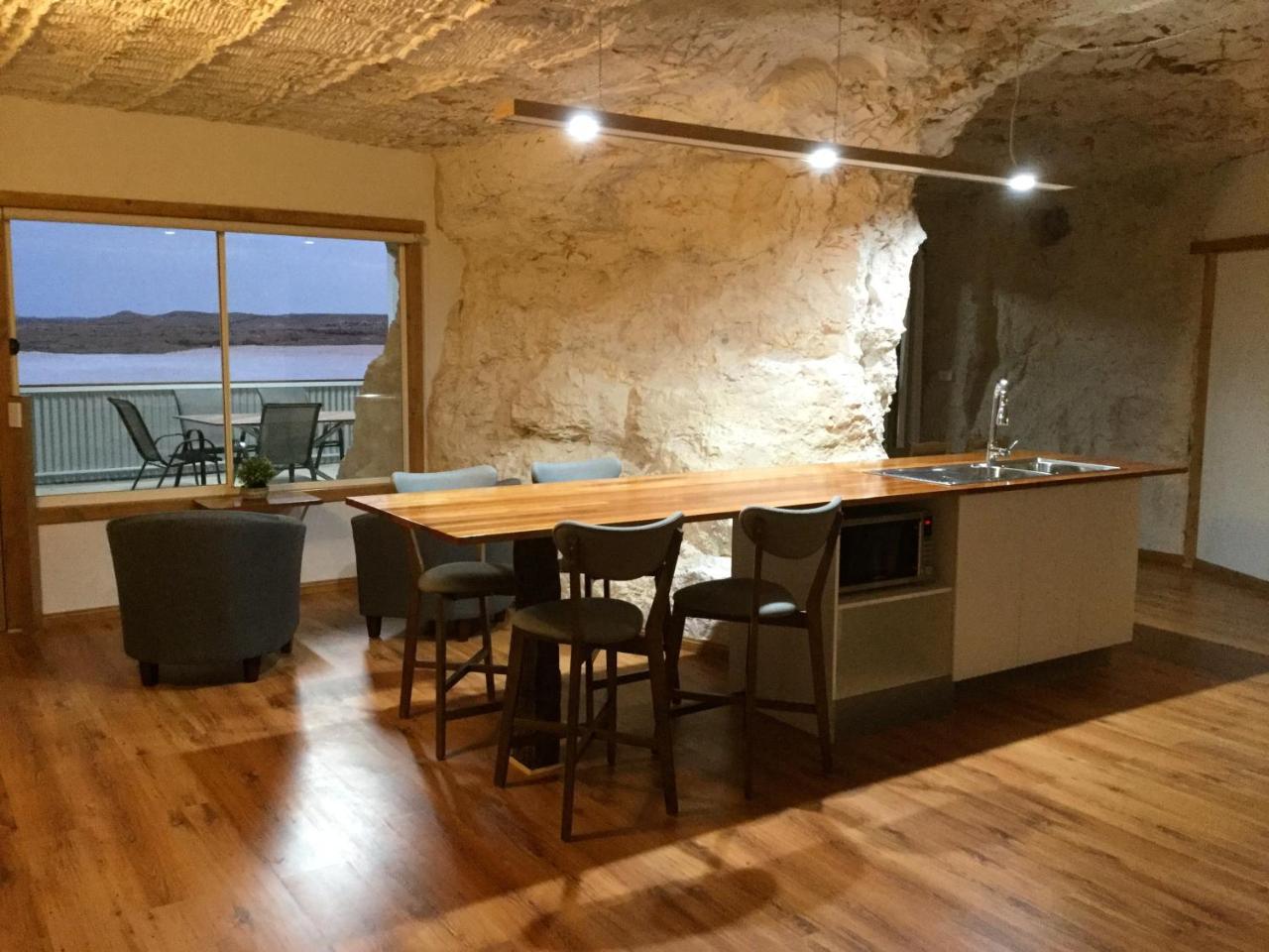 Dug Out B&B Apartments Coober Pedy Exterior foto