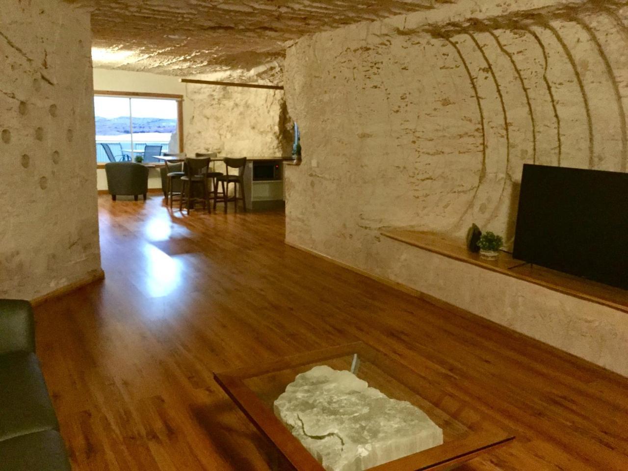 Dug Out B&B Apartments Coober Pedy Exterior foto
