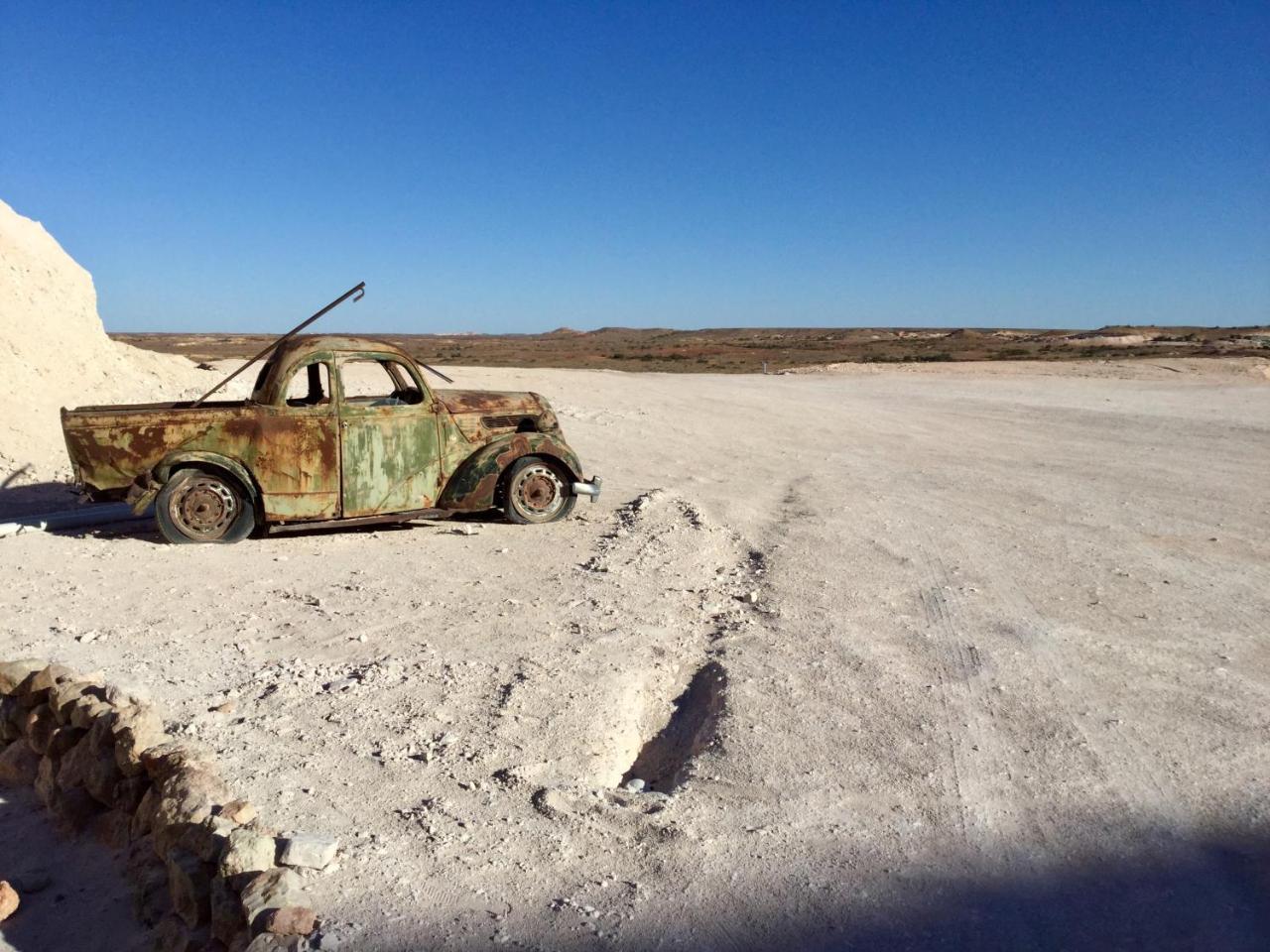 Dug Out B&B Apartments Coober Pedy Exterior foto